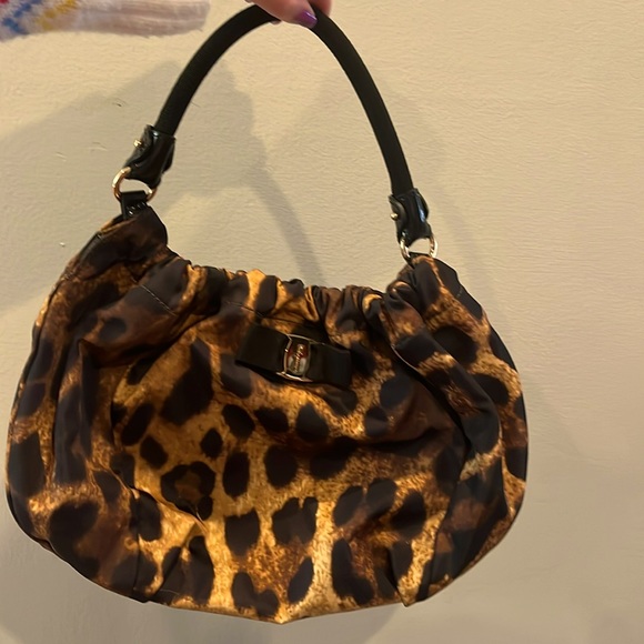 Leopard print Ferragamo Josette - Picture 1 of 8